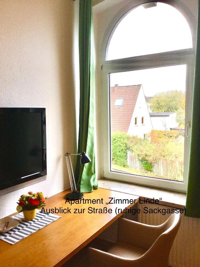 Ferienhaus Us Luett Hus Und Das Zimmer Linde Im Haupthaus Oldenburg Exterior photo