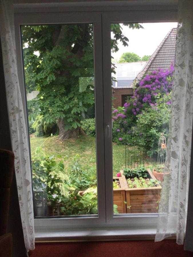 Ferienhaus Us Luett Hus Und Das Zimmer Linde Im Haupthaus Oldenburg Exterior photo